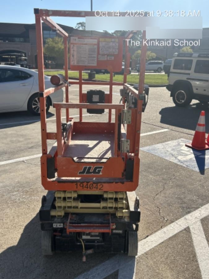 2021 JLG ES1330L