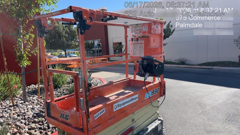 2022 JLG ES1932