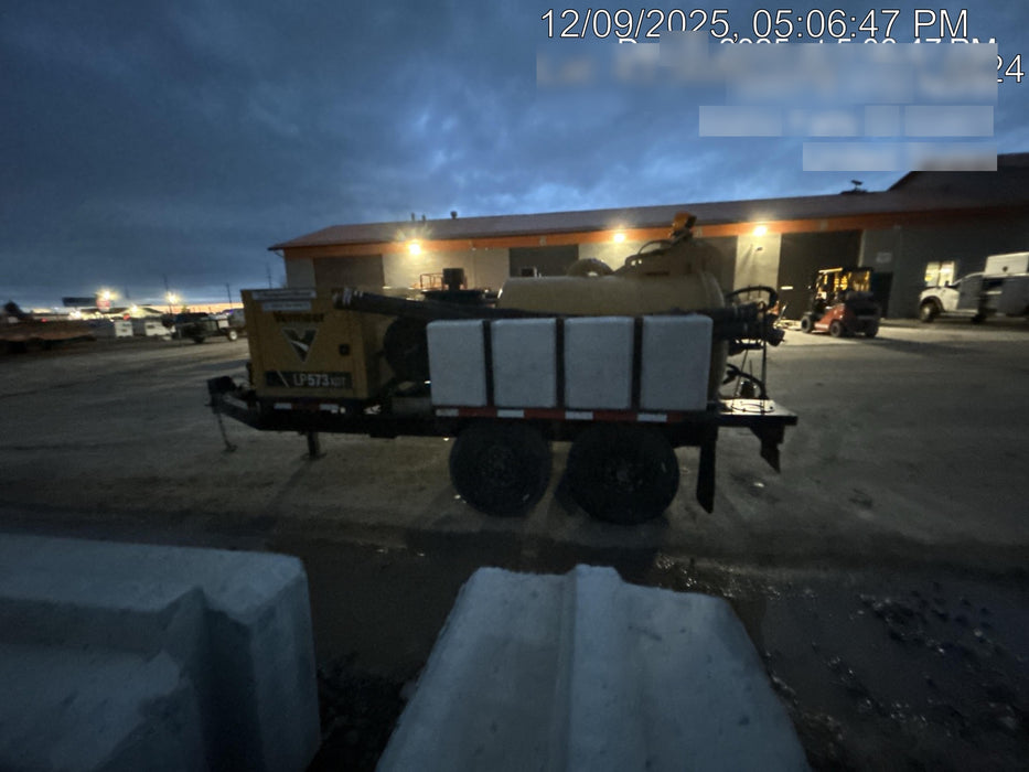 2023 Vac-Tron LP573XDT T4 Koehler Diesel Engine, 500 Gallon Debris Tank, x2 100 Gallon Water Tanks