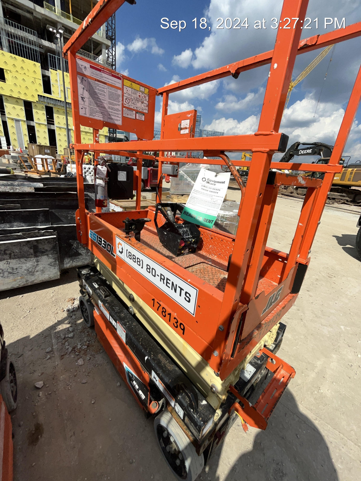 2021 JLG ES1330L