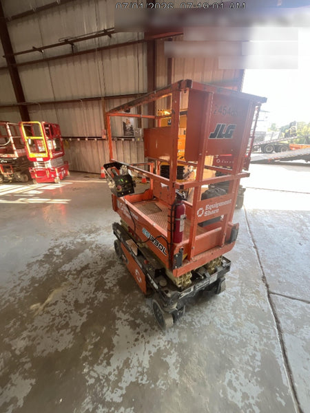 2022 JLG ES1330L