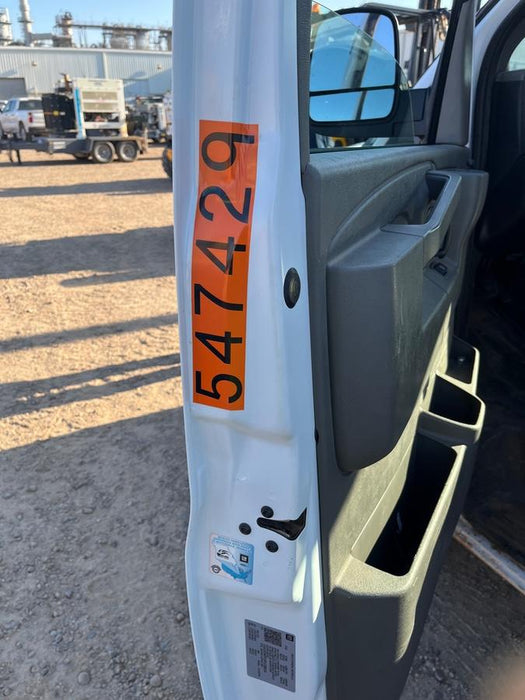 2024 CHEVROLET Express Van - Rental