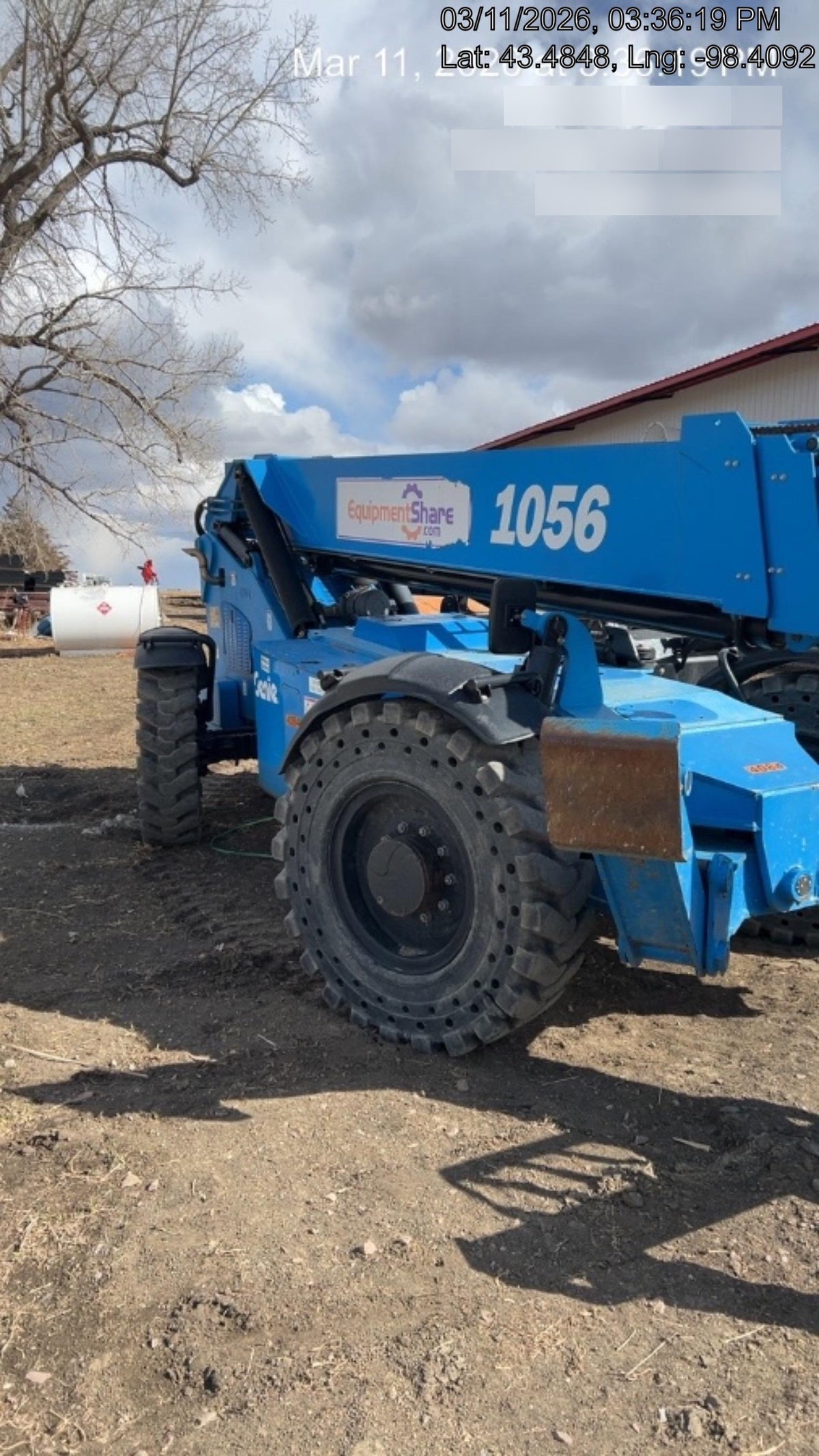2017 GENIE GTH-1056