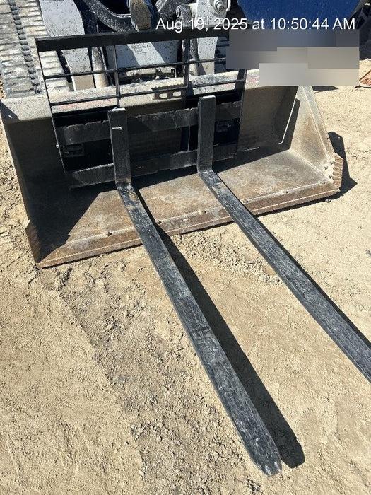 2025 ARROW MATERIAL HANDLING F5100CB - 72"