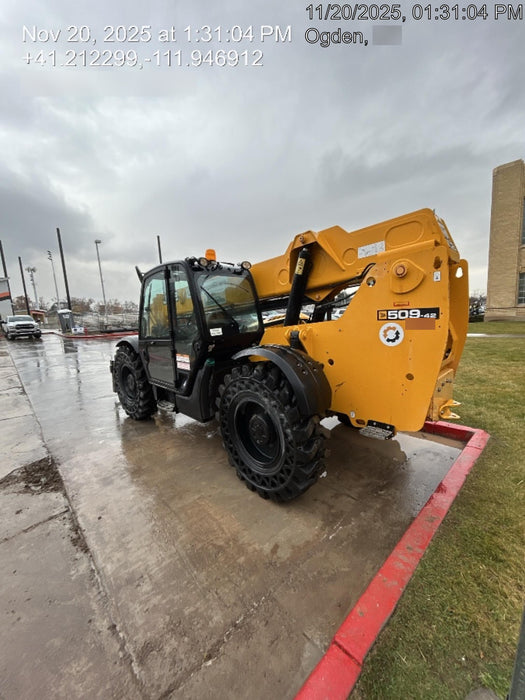 2019 JCB 509-42 Cab/Heat/Air, 74 HP, Solid Tires, STD Worklight, Beacon, Aux Hydraulics, Lifting Eye, Back up Alarm w/66" Carriage/60" Forks
