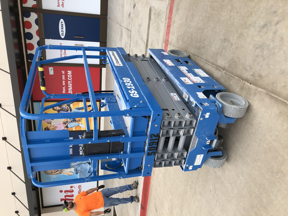 2019 Genie GS-1930 Fixed Rails with Chain Entry