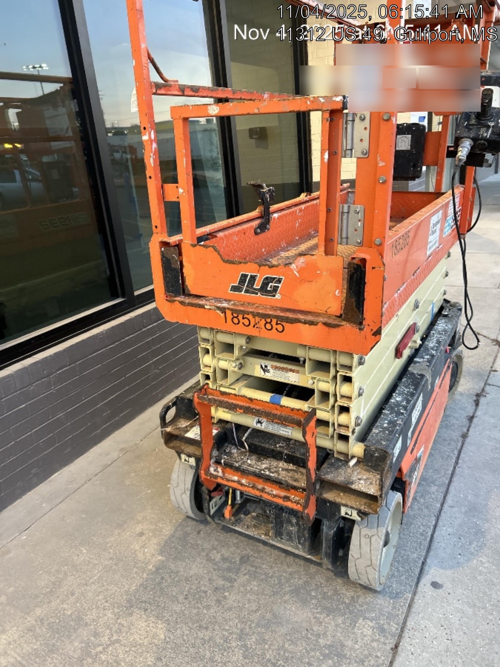 2021 JLG ES1932