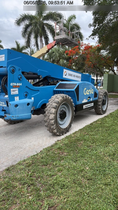 2022 GENIE GTH-844