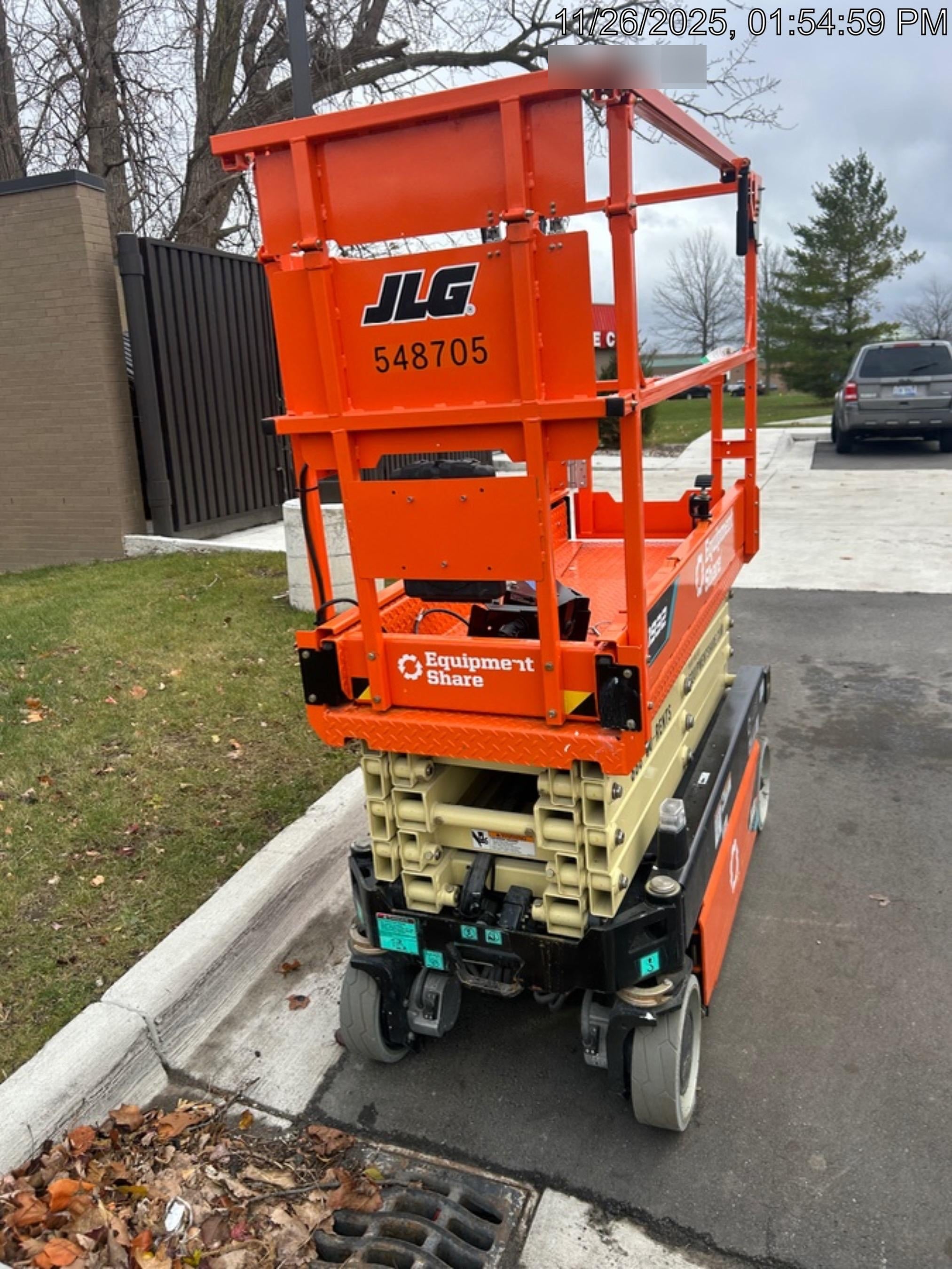 2025 JLG ES1932