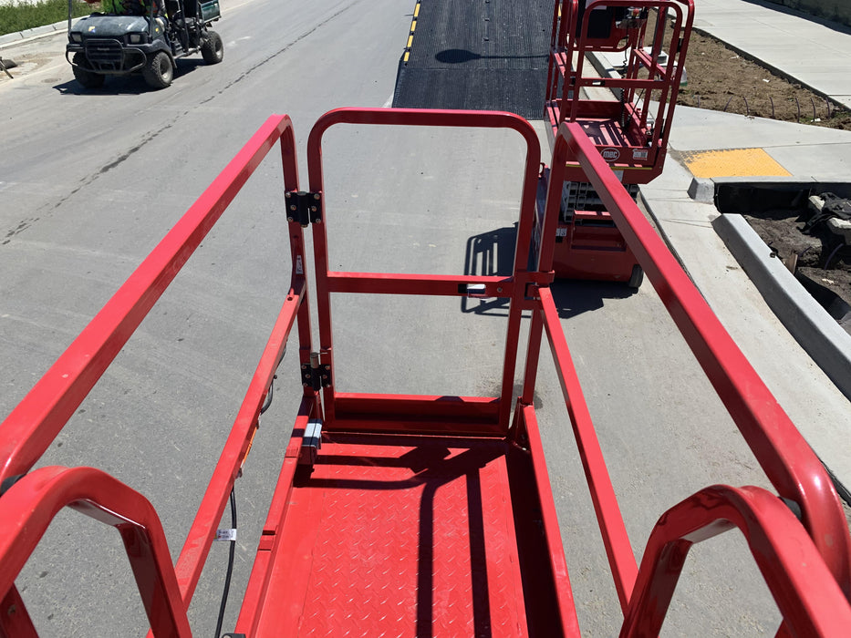 2020 MEC 1330SE Solid NM Tires, Steel Swing out Doors, LCS, Beacon, 900W Inverter