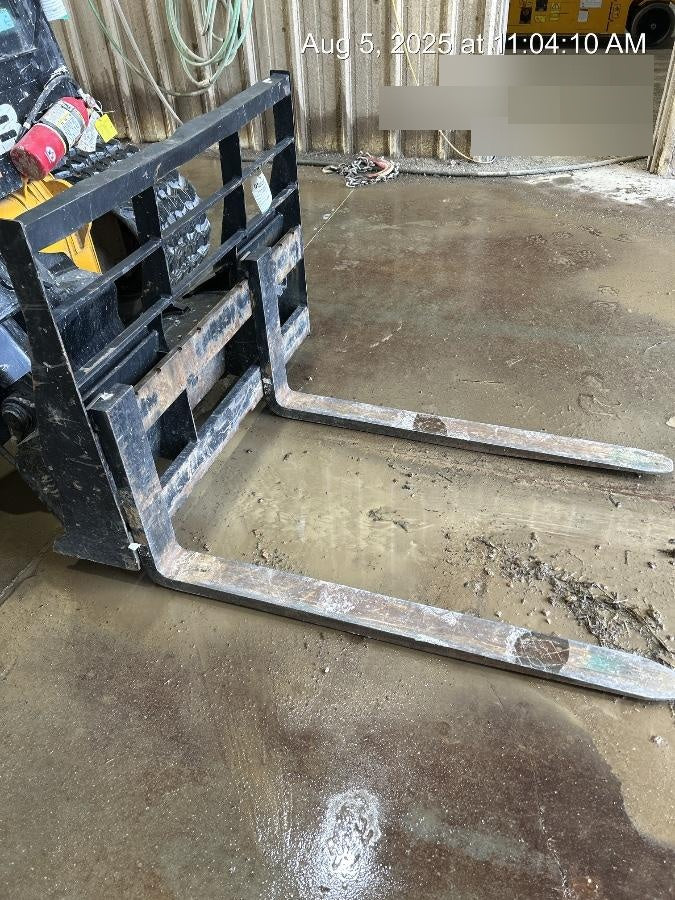 2022 ARROW MATERIAL HANDLING 48" Pallet Forks - Arrow