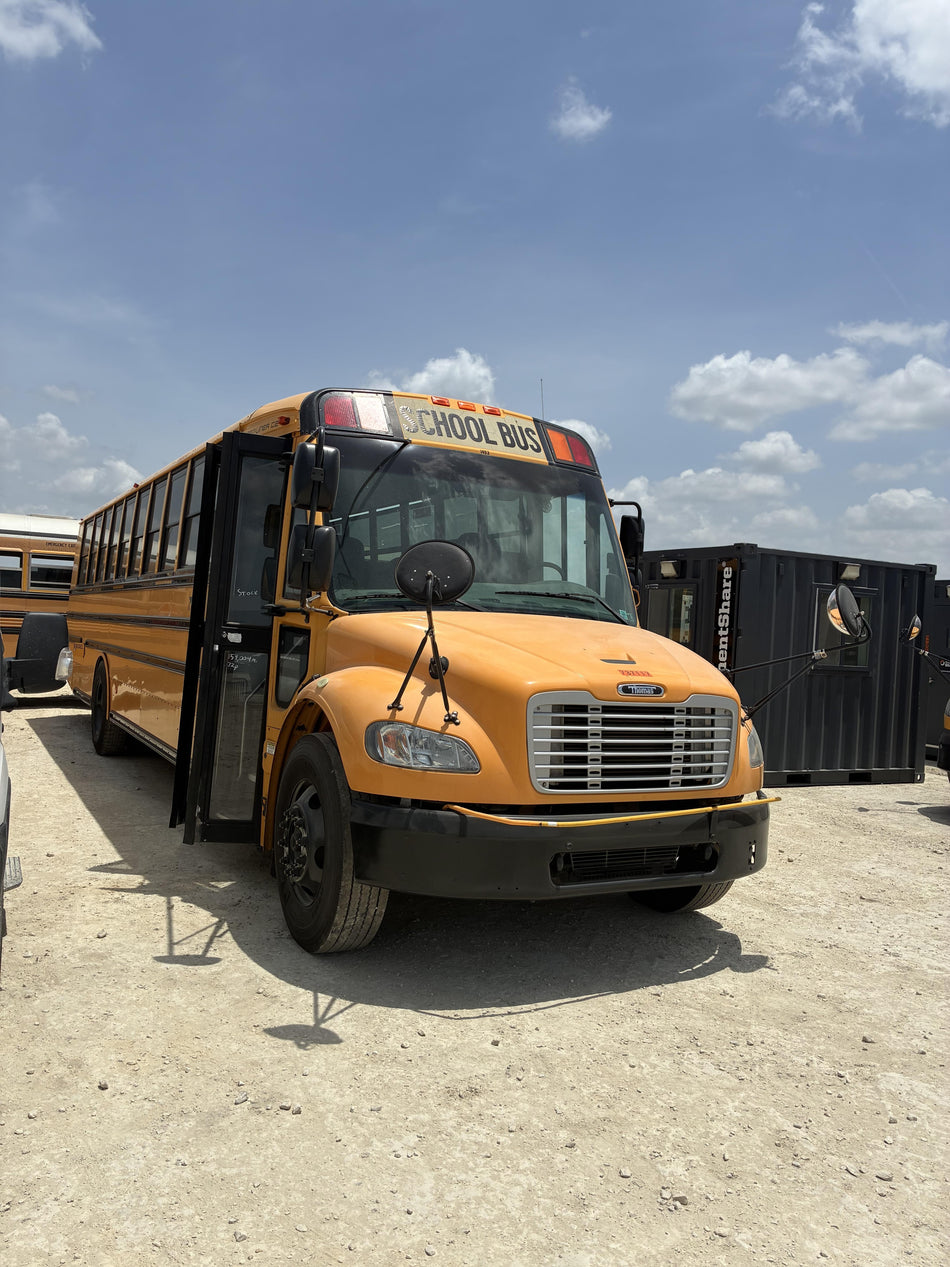 2014 FREIGHTLINER Thomas 72 Passenger Bus