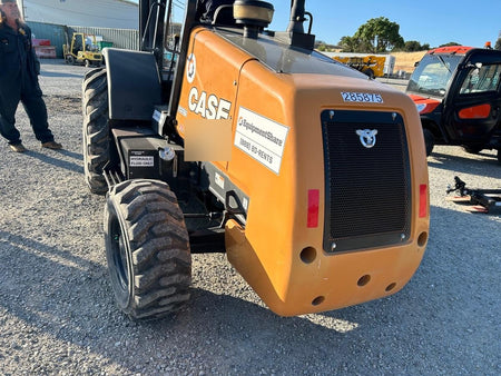 2023 CASE 588H