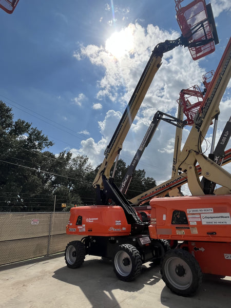 2023 JLG 600S