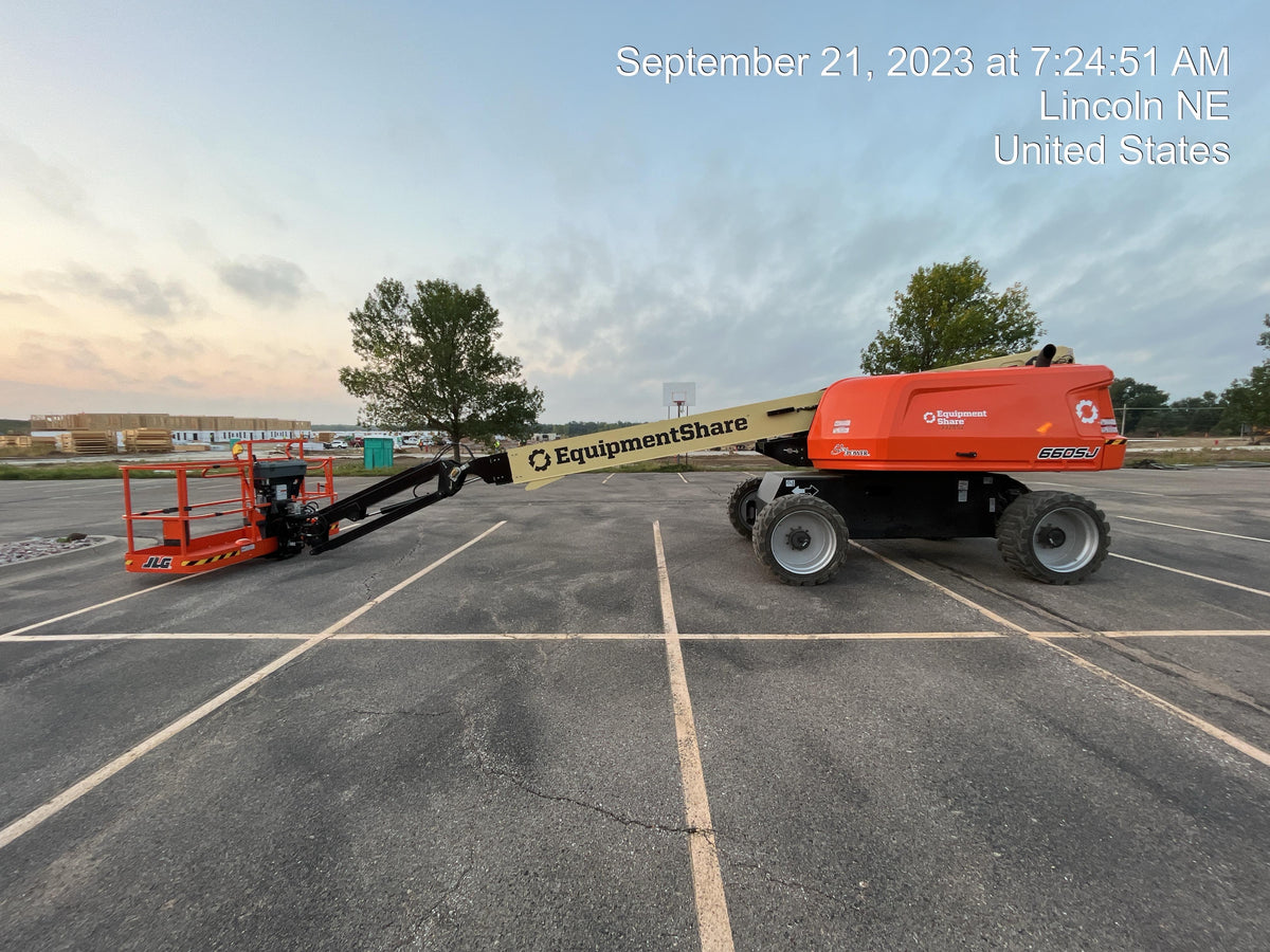 2023 JLG 660SJ