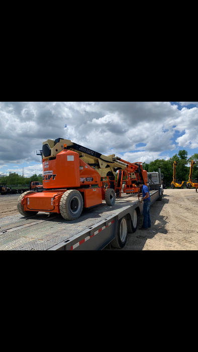 2019 JLG E400AJPN