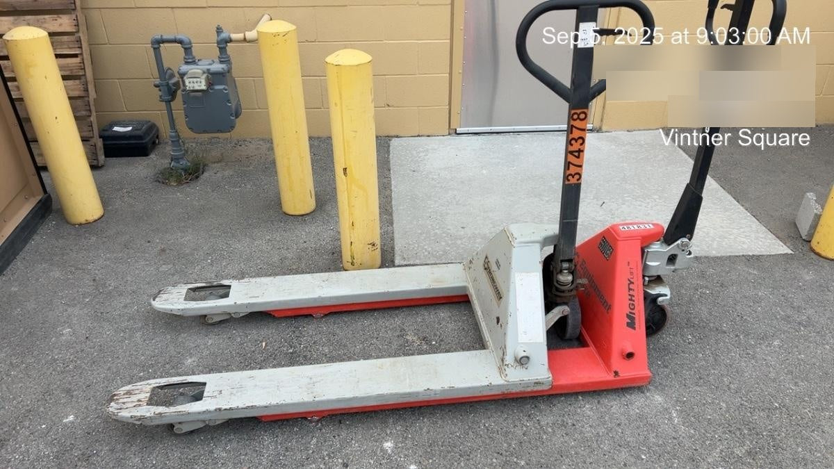 2023 STRONGWAY 4400 lb Pallet Jack