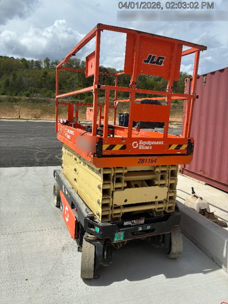 2022 JLG ES3246