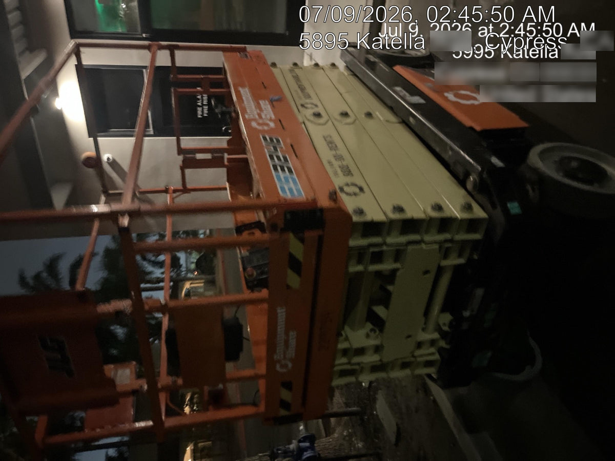 2022 JLG ES3246