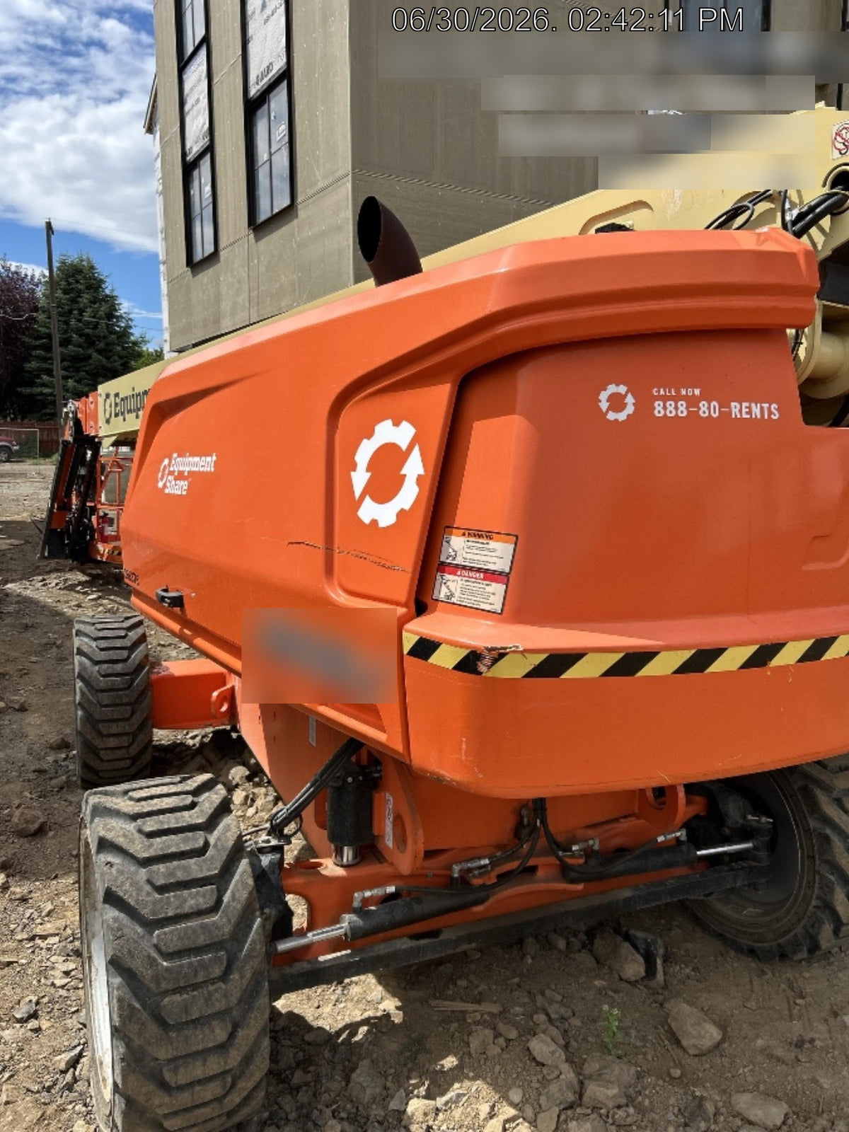 2023 JLG 660SJ