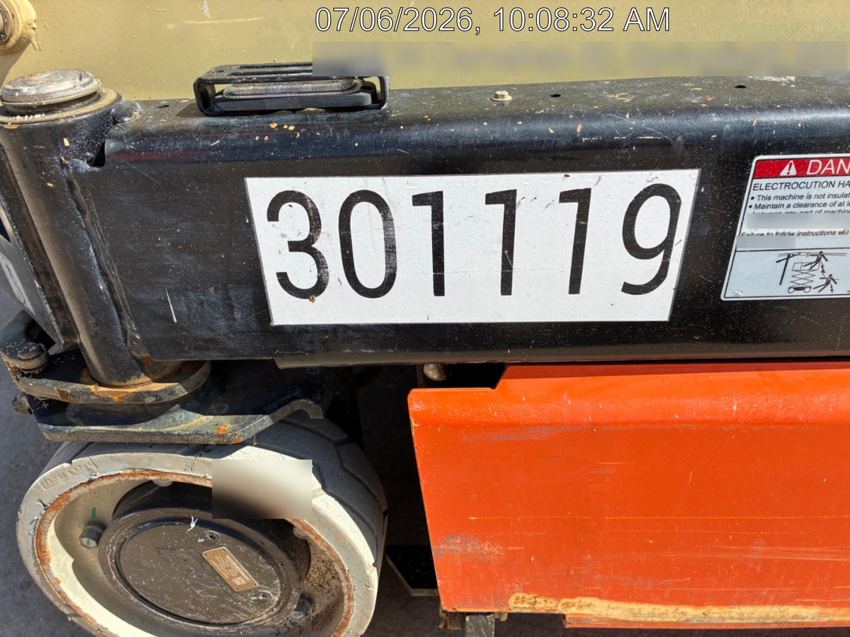 2023 JLG ES1932