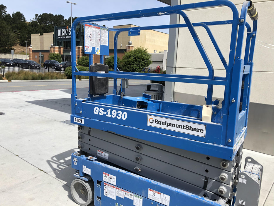 2019 Genie GS-1930 Half Height Swing Gate, 800W Inverter