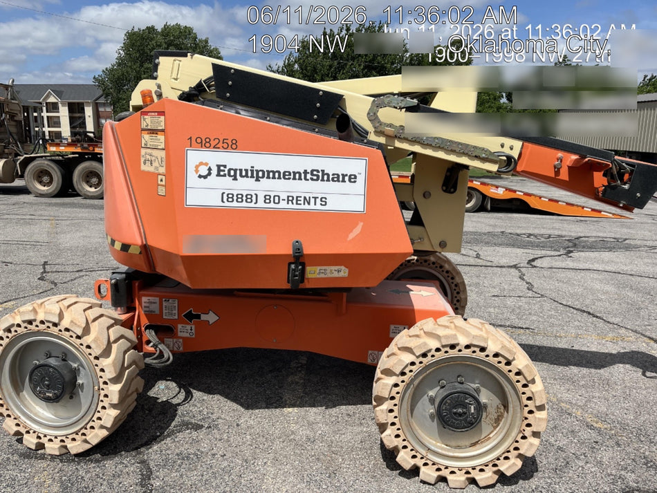 2022 JLG 340AJ