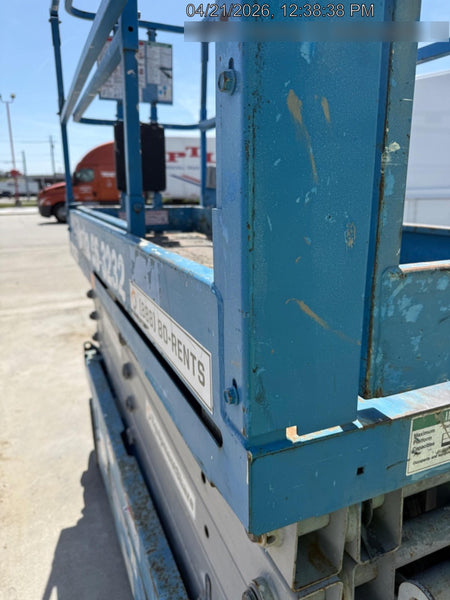 2016 Genie GS-3232 32' Narrow Scissor Lift
