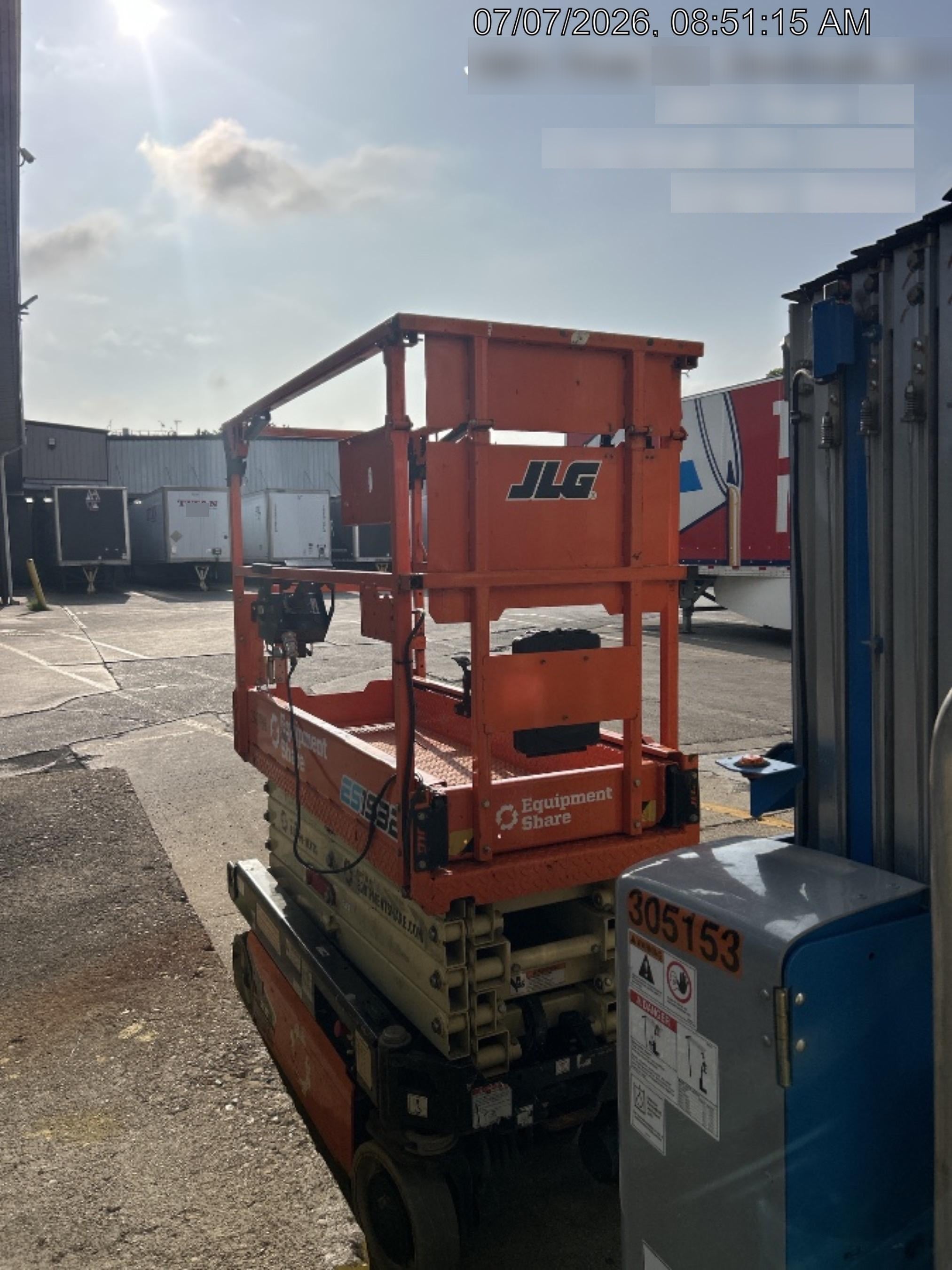 2022 JLG ES1932