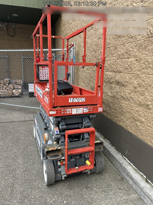 2020 Skyjack SJIII-3219 Solid NM Tires, Half height spring hinged entry gate, Dual Beacons, 800W Inverter