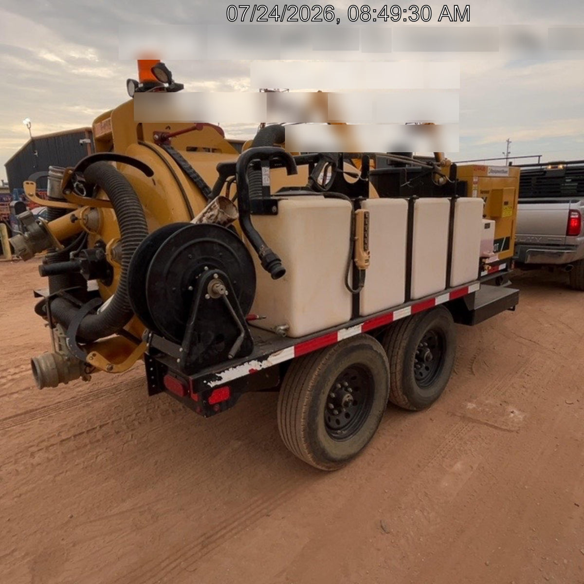 2023 Vac-Tron LP573XDT T4 Koehler Diesel Engine, 500 Gallon Debris Tank, x2 100 Gallon Water Tanks