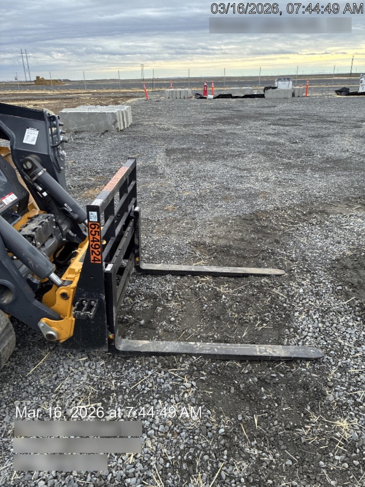2026 ARROW MATERIAL HANDLING 48" Pallet Forks - Arrow