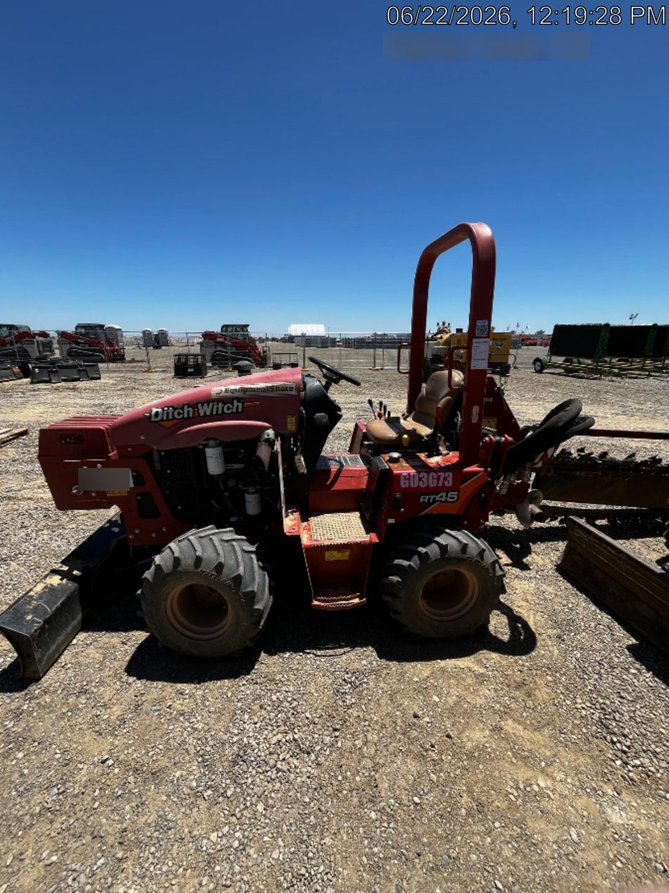 2019 DITCH WITCH RT45A