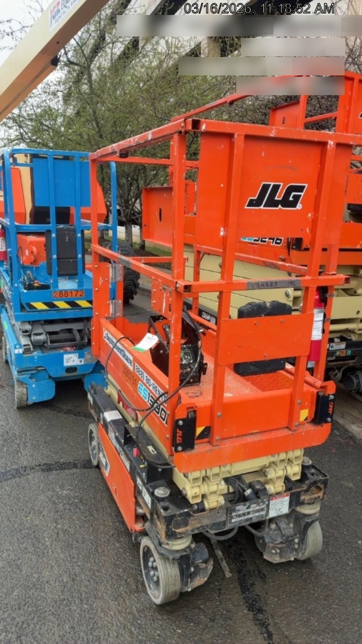2022 JLG ES1330L