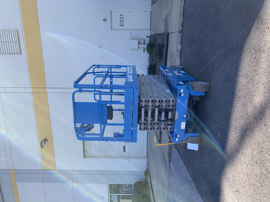 2019 Genie GS-4047 Folding rails with half height swing gate