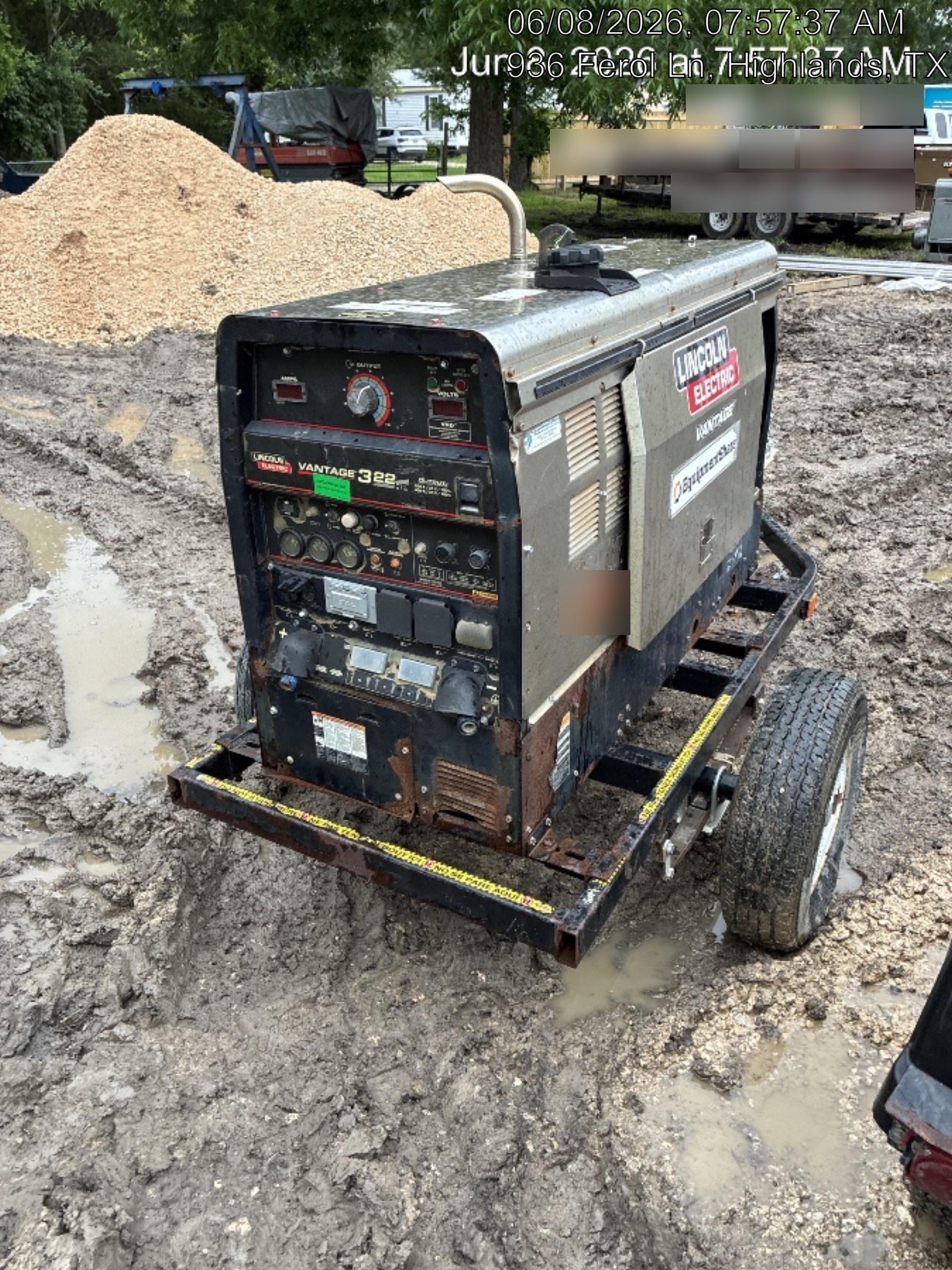 2019 Lincoln Electric Vantage 322 Welder Ready-Pak 3, Two wheel trailer, Fender and Light kit, Cable Rack