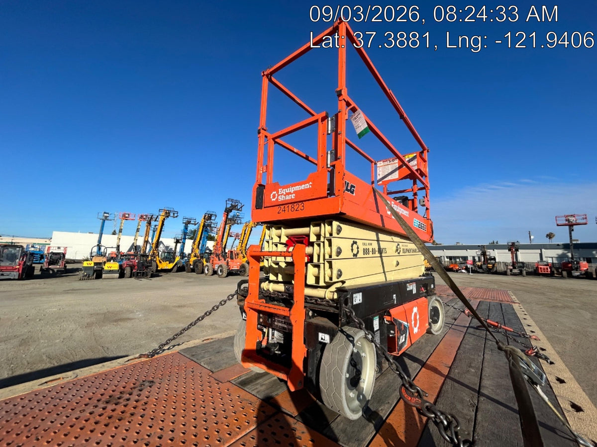 2022 JLG ES2632