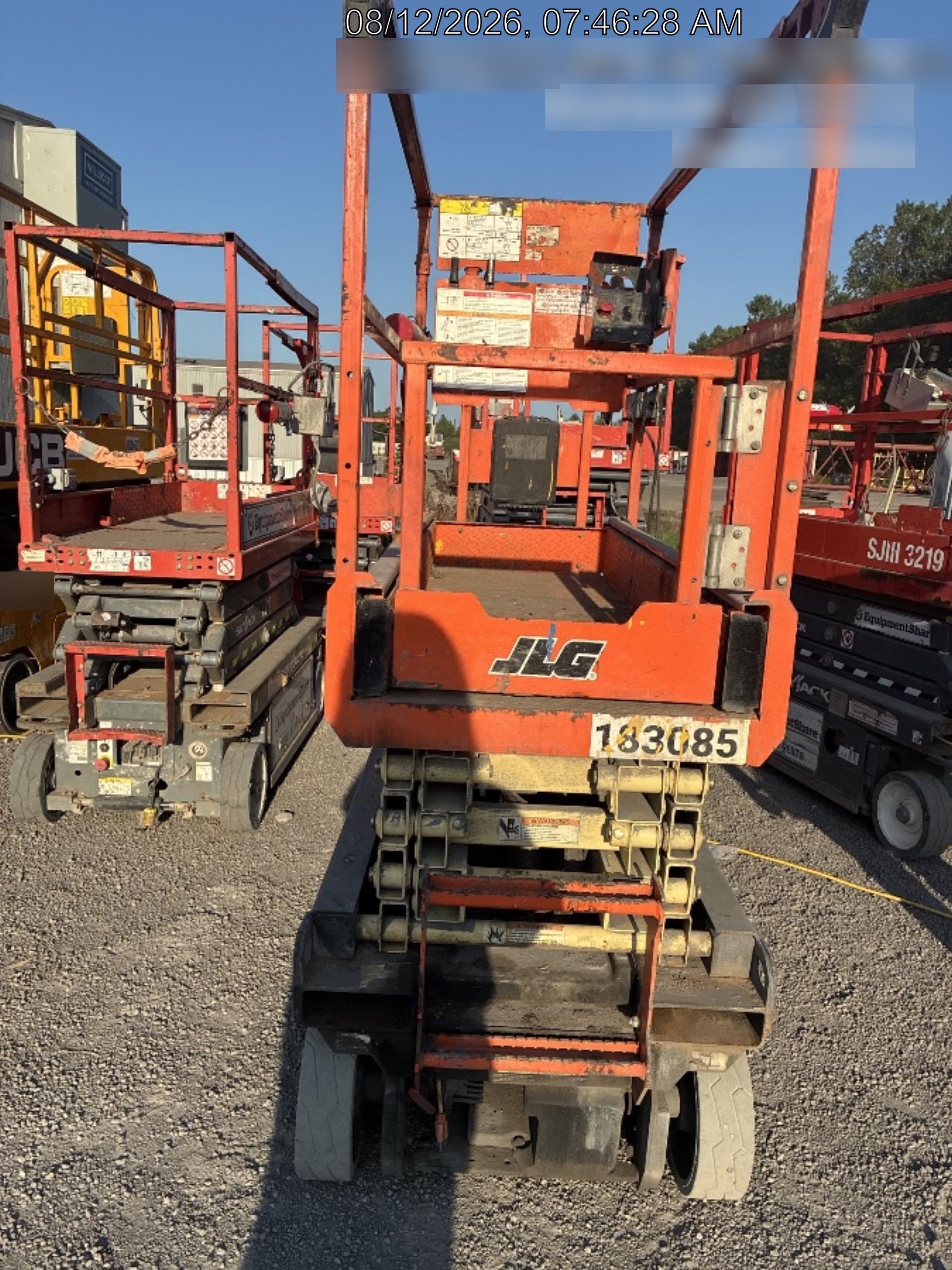 2021 JLG ES1932