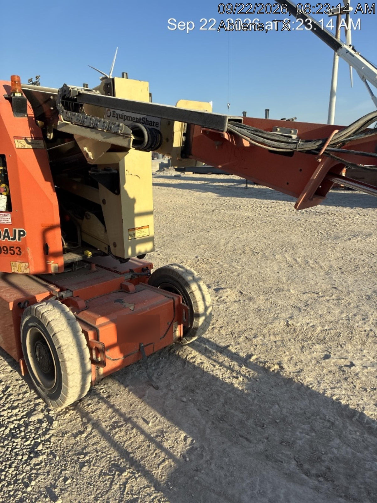 2019 JLG E300AJP