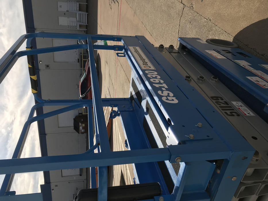 2019 Genie GS-1930 Fixed Rails with Chain Entry