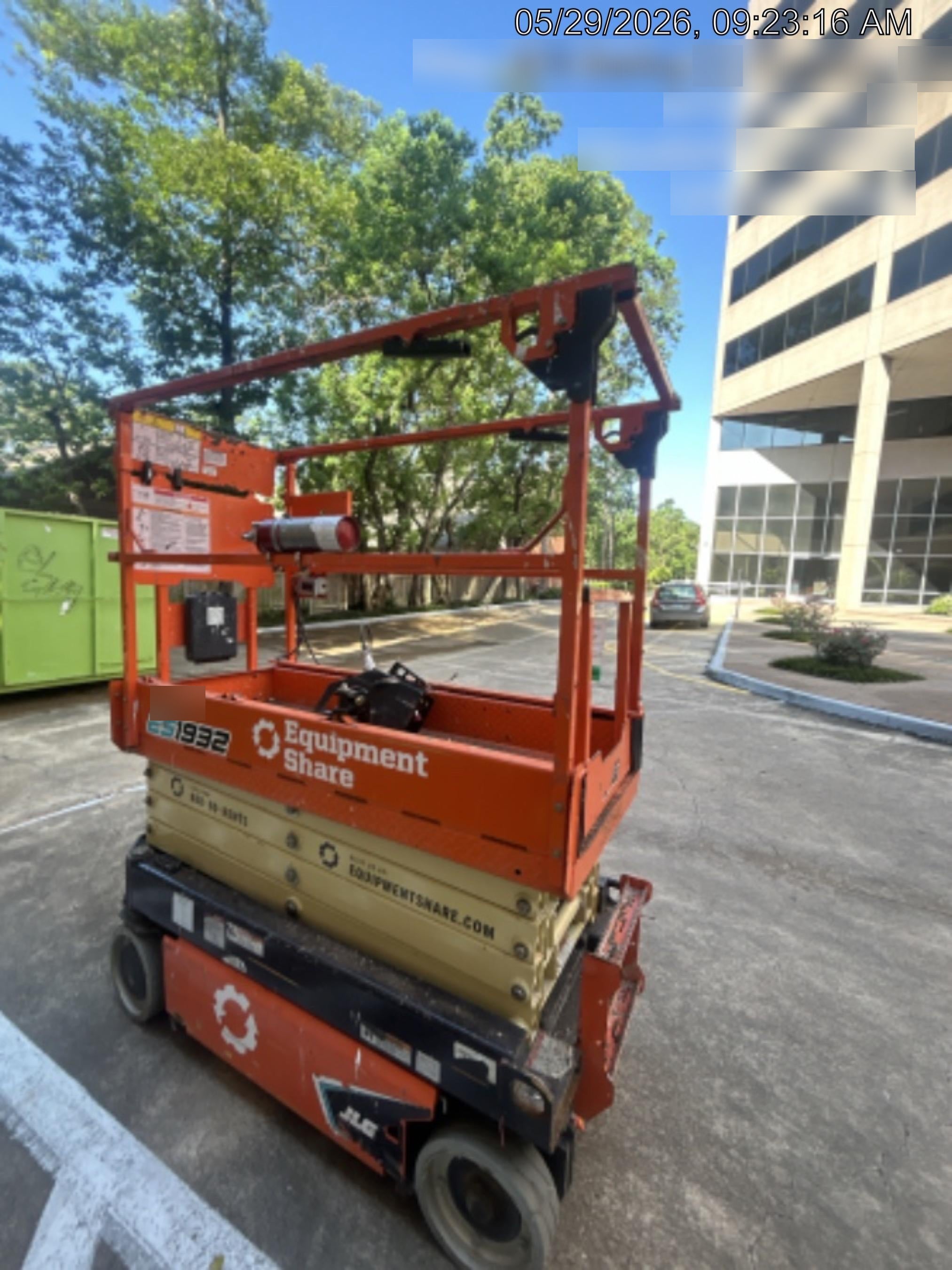 2022 JLG ES1932