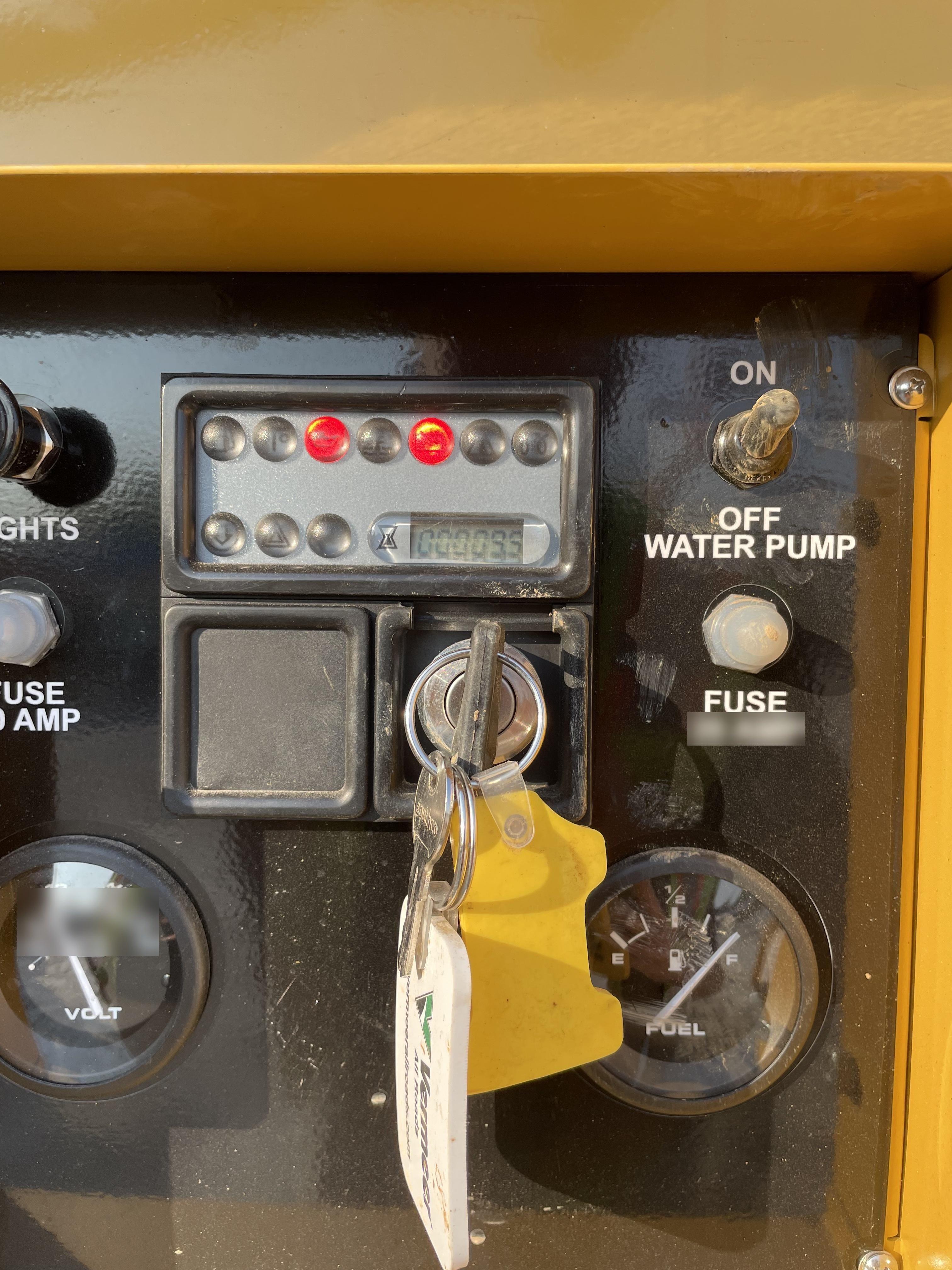 2023 Vac-Tron LP573XDT T4 Koehler Diesel Engine, 500 Gallon Debris Tank, x2 100 Gallon Water Tanks