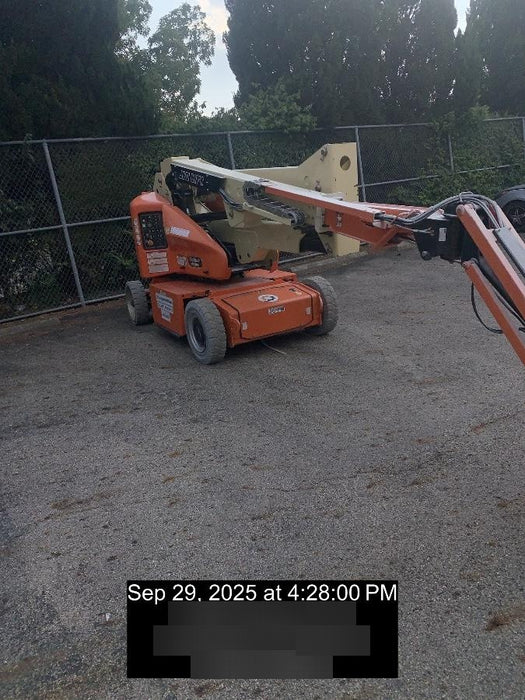 2019 JLG E400AJPN