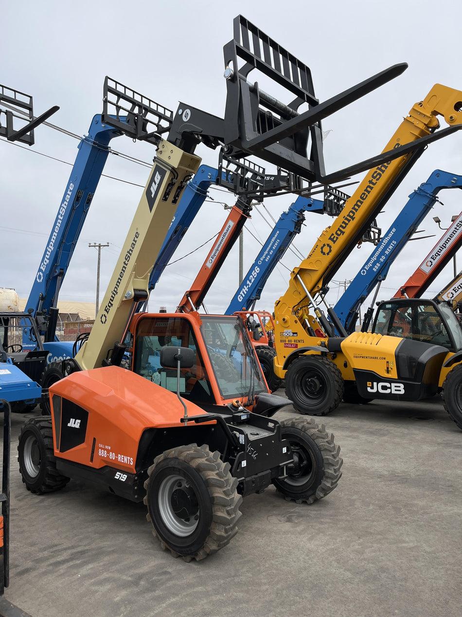 2025 JLG 519