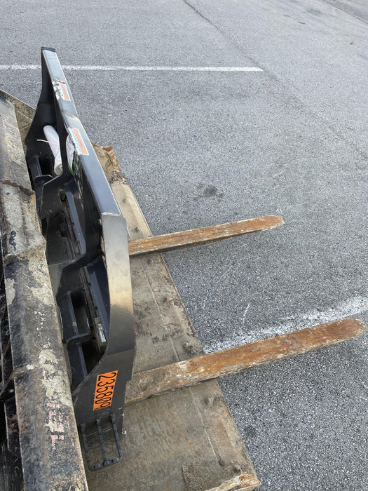 2022 PALADIN 48" Pallet Forks - Paladin