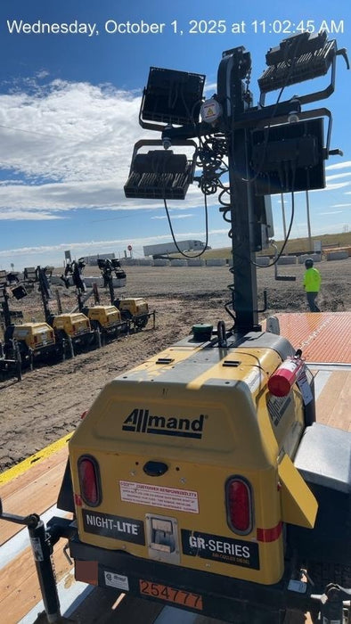 2022 Allmand NLV3GR (4) LED Light Fixture 350W, 23' Vertical Mast, 3kW Prime, Towable, ES Decals, T3