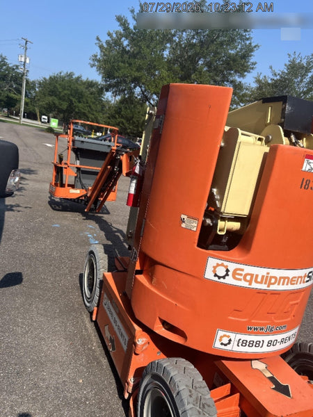 2019 JLG E300AJP
