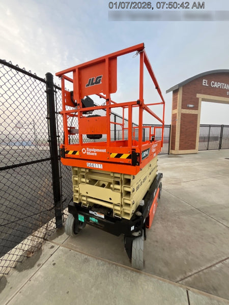2025 JLG ES3246