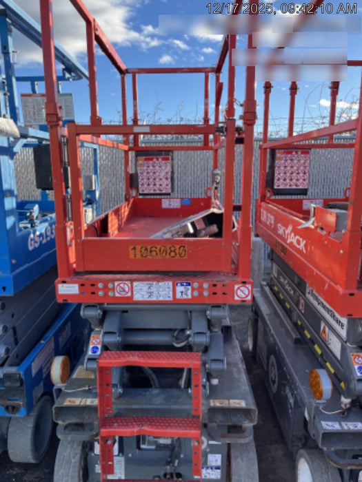 2020 Skyjack SJIII-3219 Solid NM Tires, Half height spring hinged entry gate, Dual Beacons, 800W Inverter