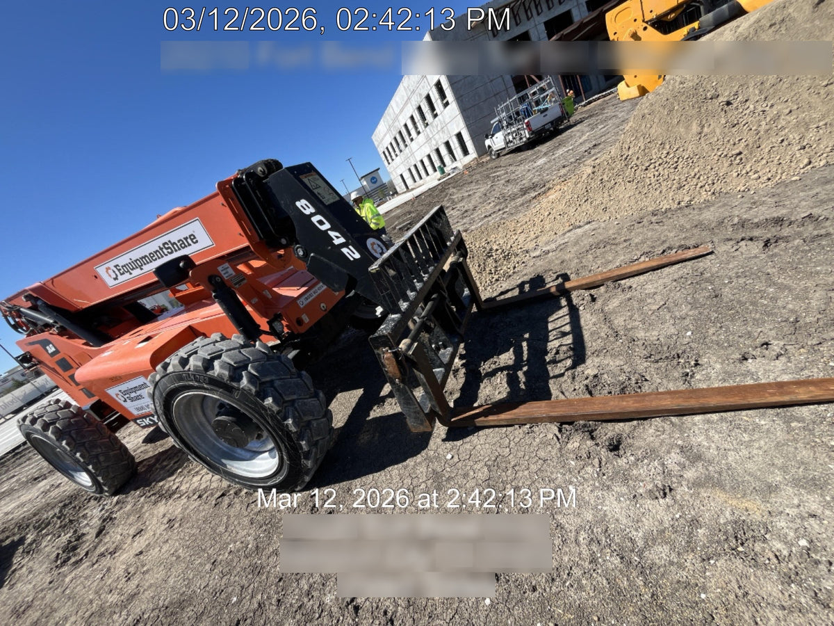 2022 SKYTRAK 8042